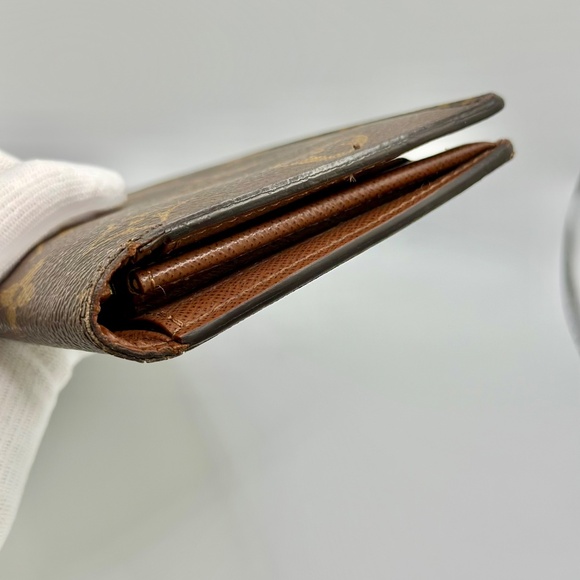 Louis Vuitton Monogram Brazza Wallet Unisex - Picture 11 of 12